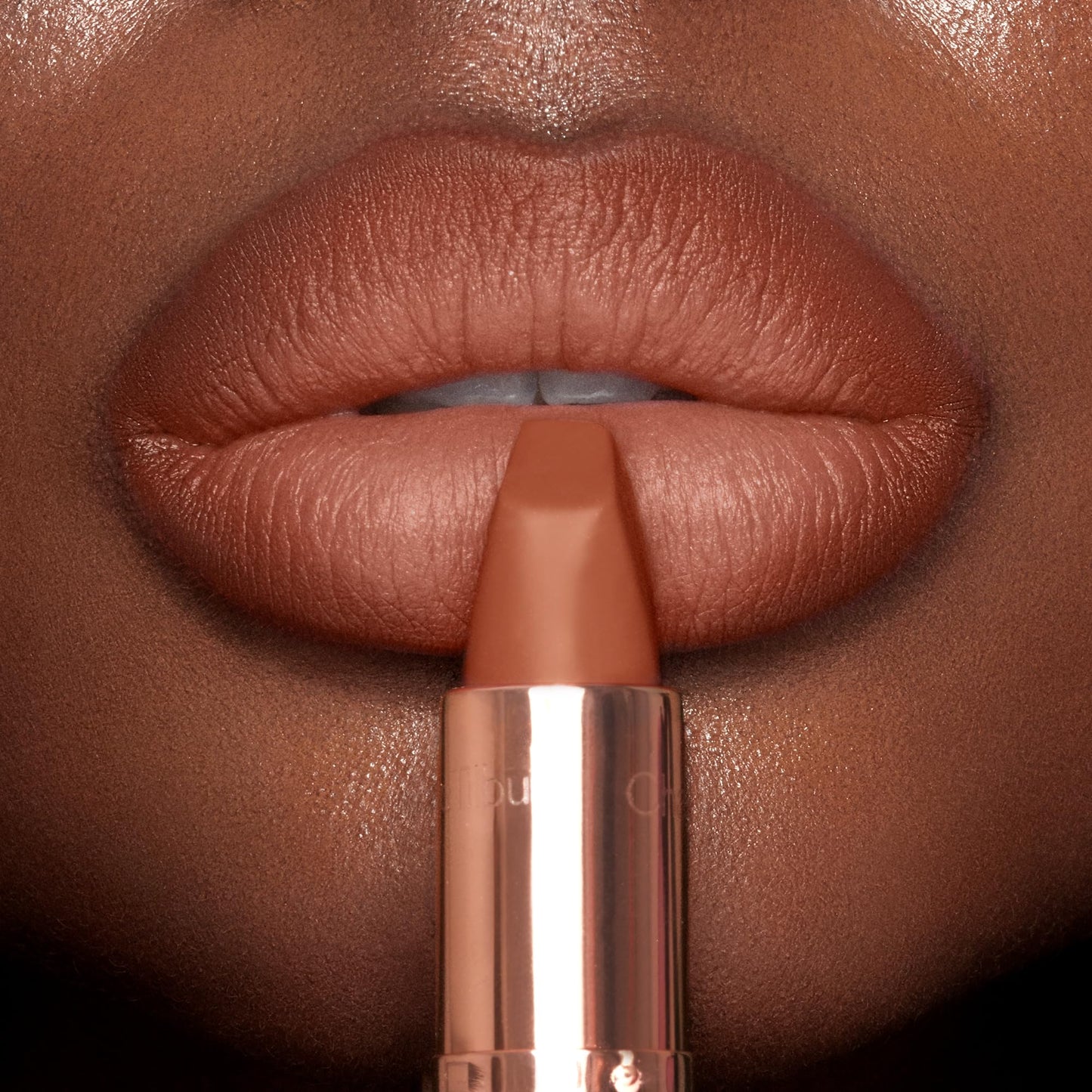 Charlotte Tilbury Matte Revolution Lipstick - Long Lasting, Matte Lipstick with Buildable Color & Lip-Loving Ingredients - Creamy, Easy to Blend Formula - Catwalking