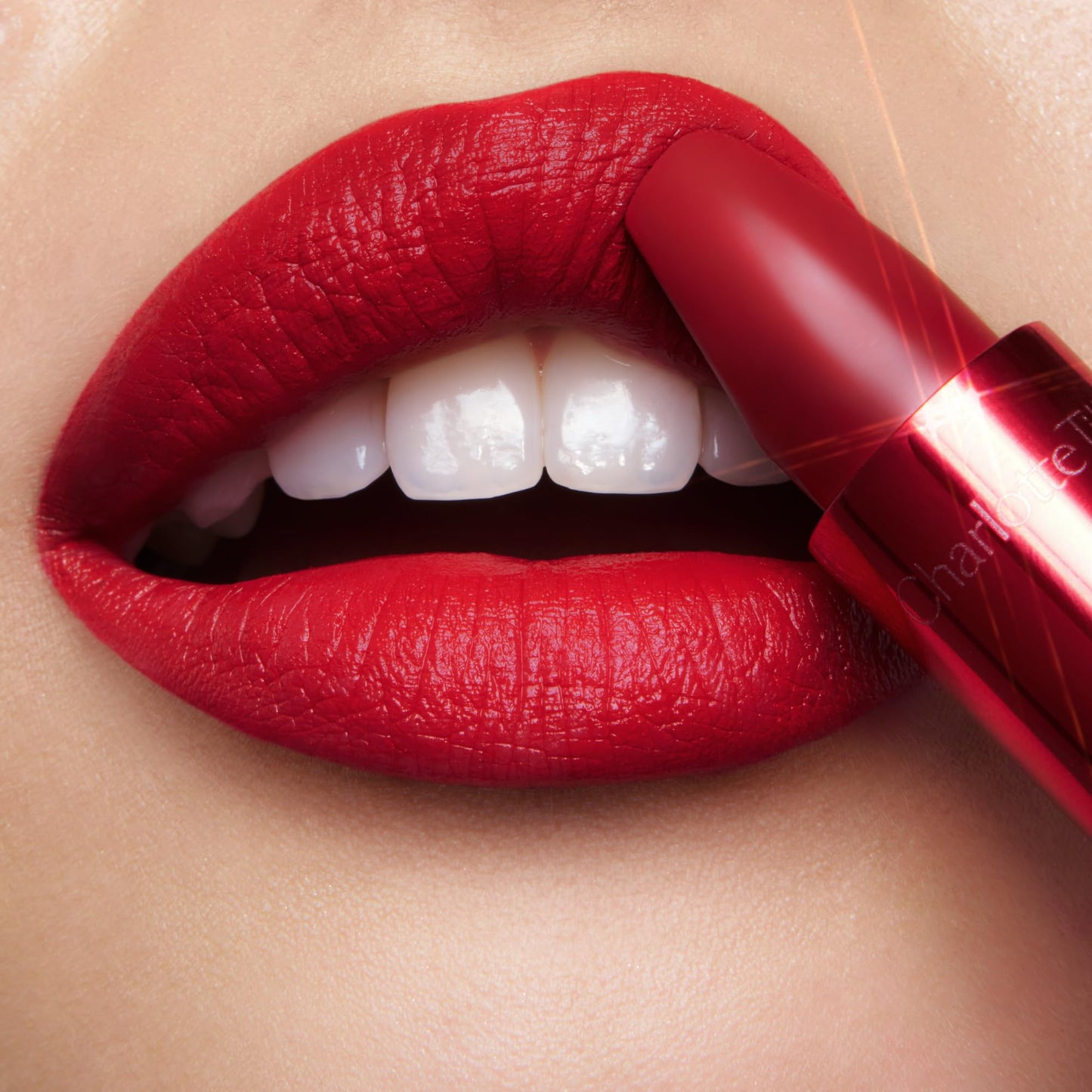 Charlotte Tilbury Matte Revolution Lipstick - Long Lasting, Matte Lipstick with Buildable Color & Lip-Loving Ingredients - Creamy, Easy to Blend Formula - Pizzazz